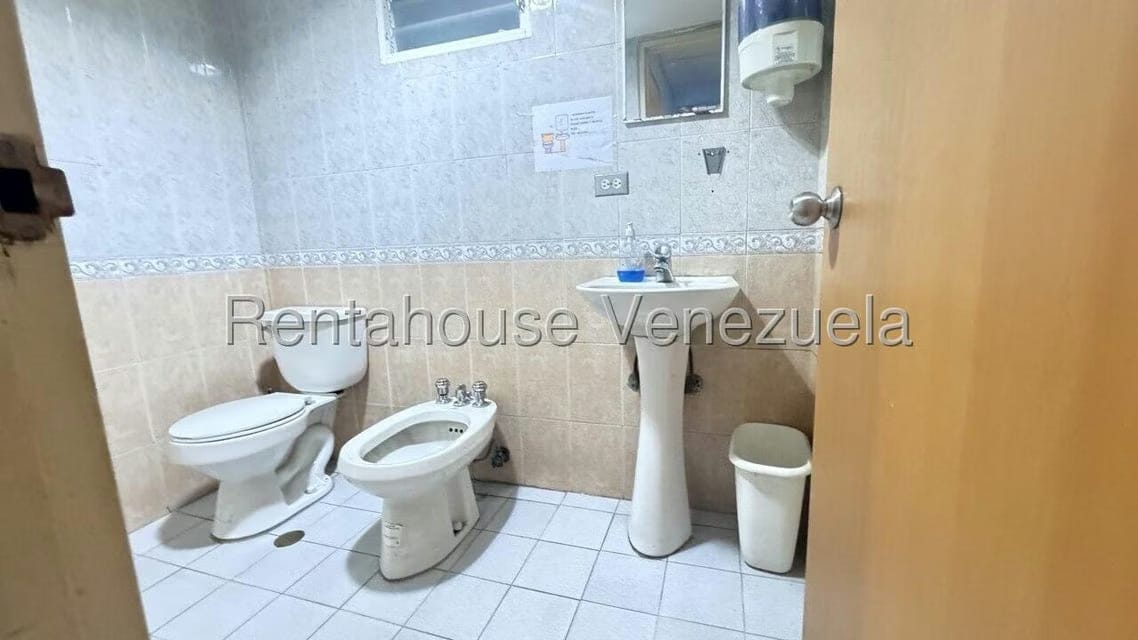 Comercial (Local Comercial) en Venta en La Urbina, Distrito Metropolitano - 13