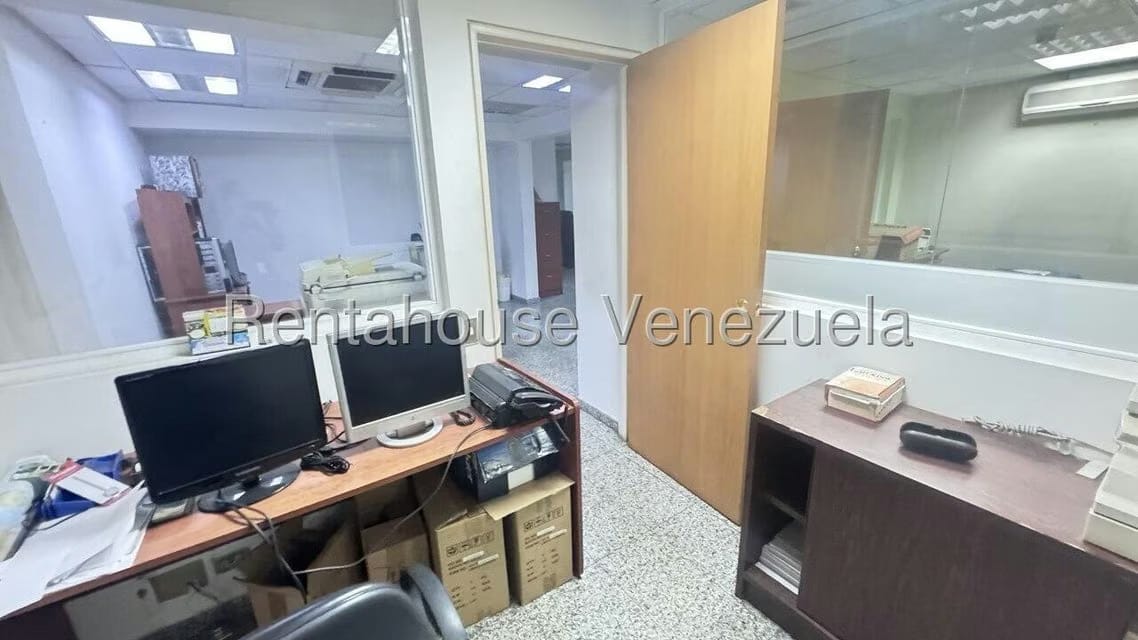 Comercial (Local Comercial) en Venta en La Urbina, Distrito Metropolitano - 19