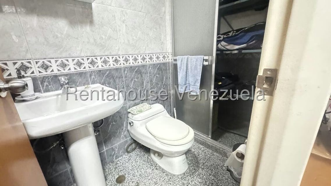 Comercial (Local Comercial) en Venta en La Urbina, Distrito Metropolitano - 23