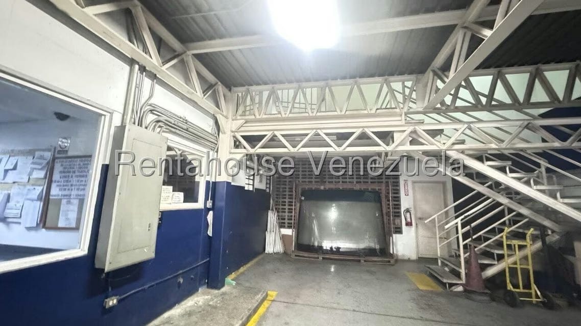Comercial (Local Comercial) en Venta en La Urbina, Distrito Metropolitano - 25
