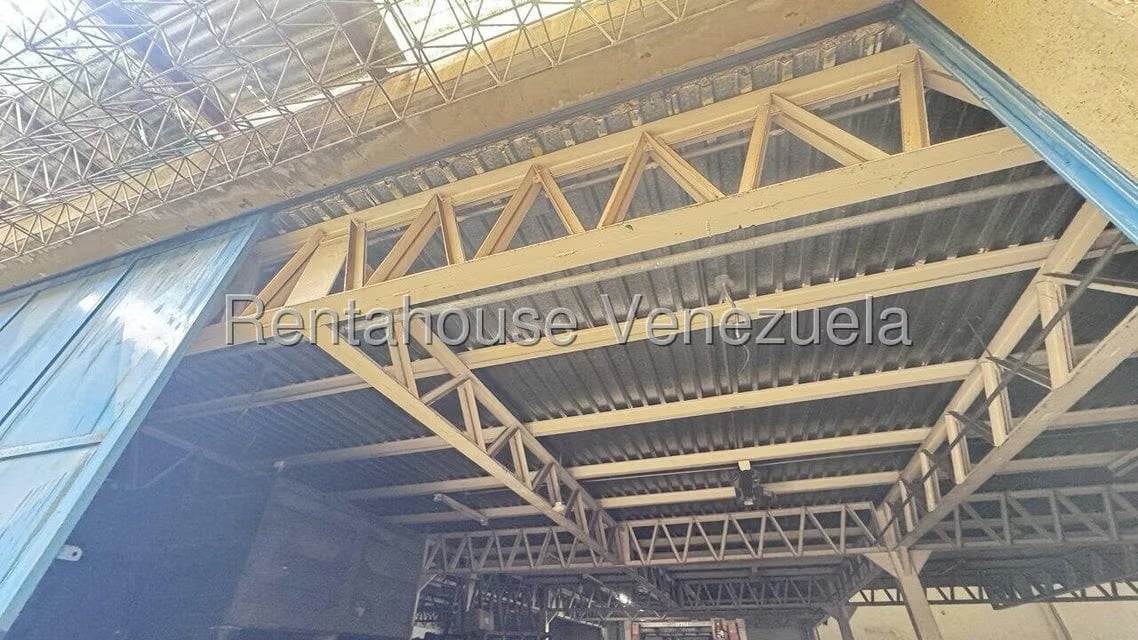 Comercial (Local Comercial) en Venta en La Urbina, Distrito Metropolitano - 26