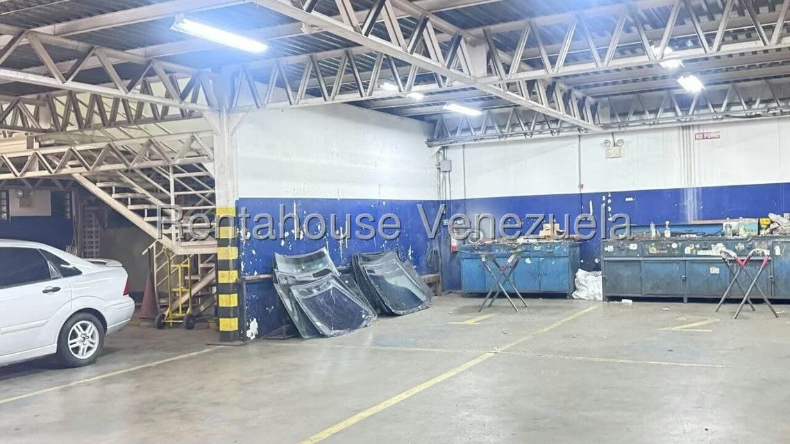 Comercial (Local Comercial) en Venta en La Urbina, Distrito Metropolitano - 4