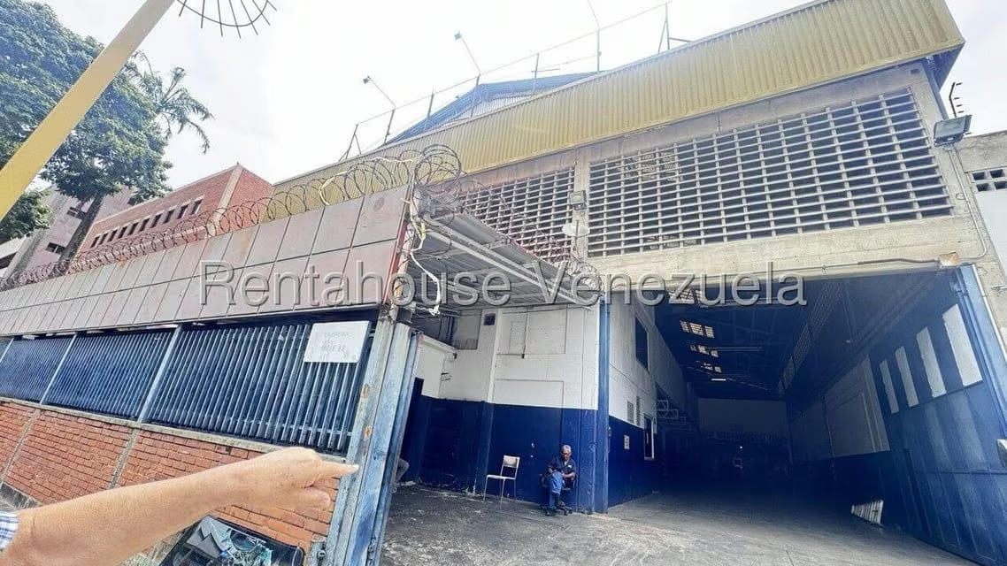 Comercial (Local Comercial) en Venta en La Urbina, Distrito Metropolitano - 31