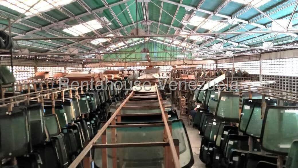 Comercial (Local Comercial) en Venta en La Urbina, Distrito Metropolitano - 7