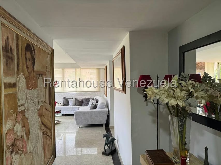 Apartamento (1 Nivel) en Alquiler en Campo Alegre, Distrito Metropolitano - 2