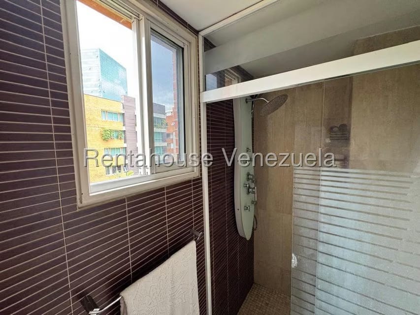 Apartamento (1 Nivel) en Alquiler en Campo Alegre, Distrito Metropolitano - 18