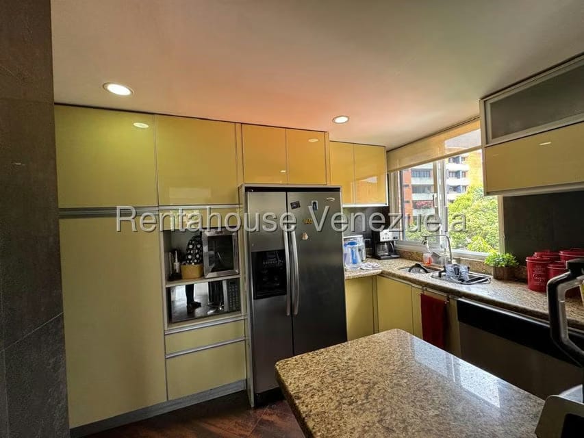 Apartamento (1 Nivel) en Alquiler en Campo Alegre, Distrito Metropolitano - 21