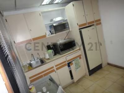Excelente oficina en venta - 10