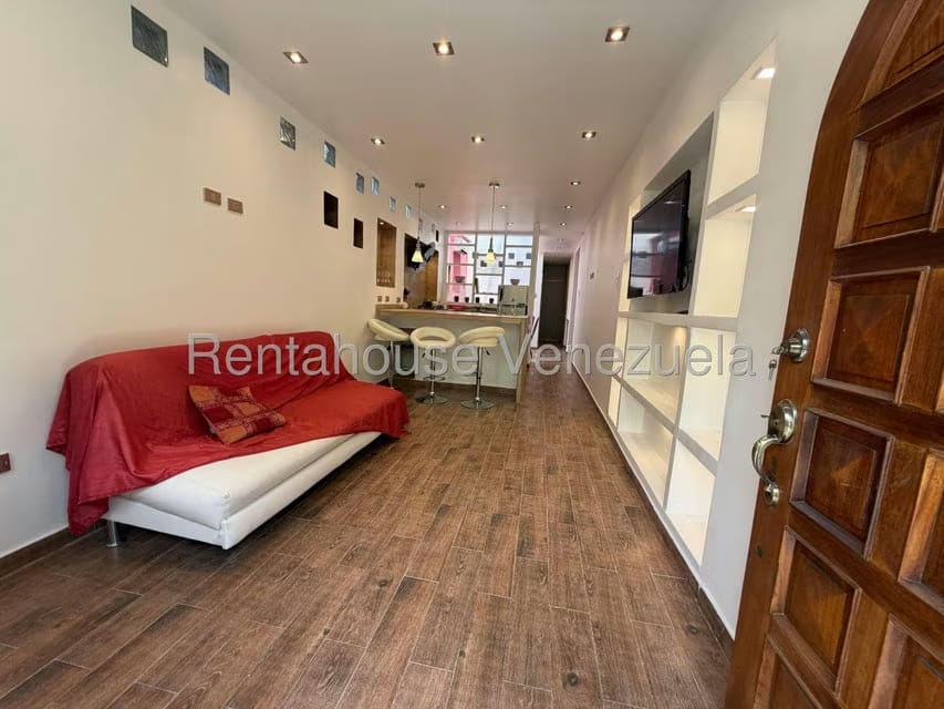 Anexo (1 Nivel) en Alquiler en Macaracuay, Distrito Metropolitano - 2