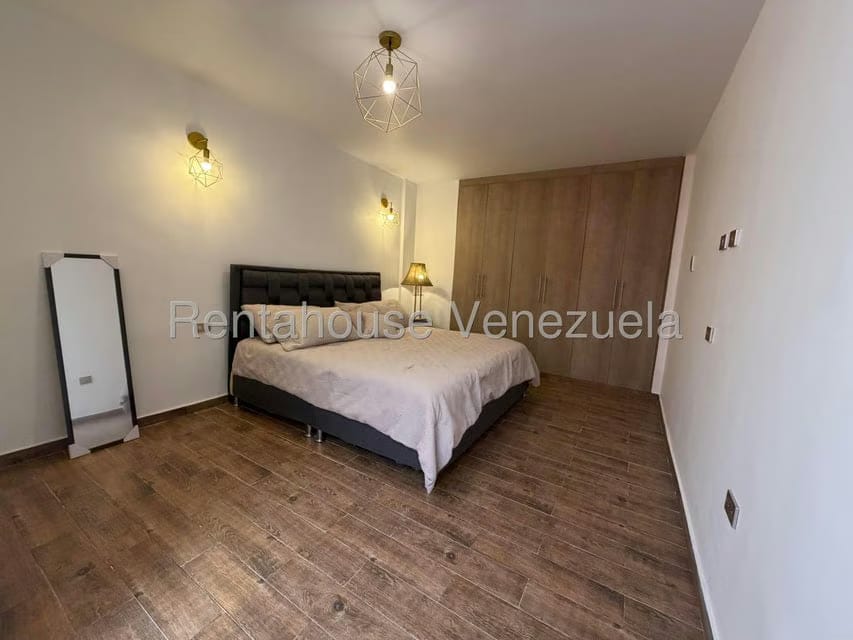 Anexo (1 Nivel) en Alquiler en Macaracuay, Distrito Metropolitano - 14