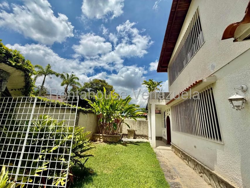 Anexo (1 Nivel) en Alquiler en Macaracuay, Distrito Metropolitano - 23