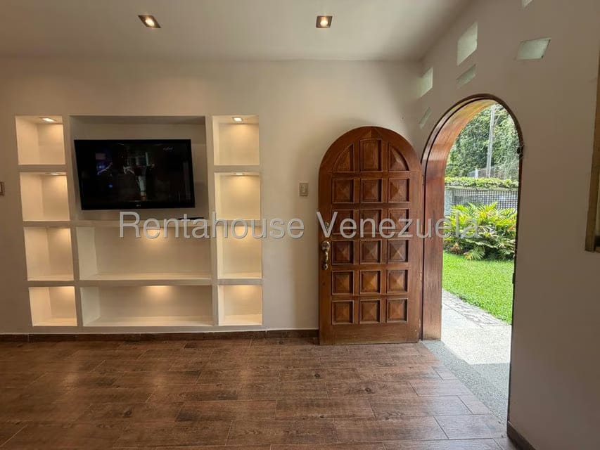 Anexo (1 Nivel) en Alquiler en Macaracuay, Distrito Metropolitano - 5