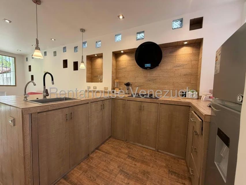 Anexo (1 Nivel) en Alquiler en Macaracuay, Distrito Metropolitano - 8