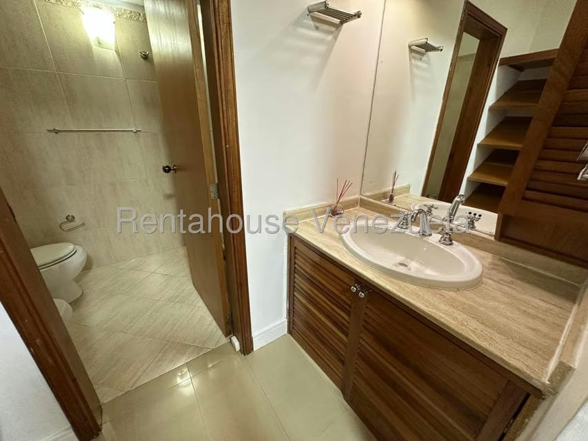 Apartamento (1 Nivel) en Alquiler en Las Mercedes, Distrito Metropolitano - 21