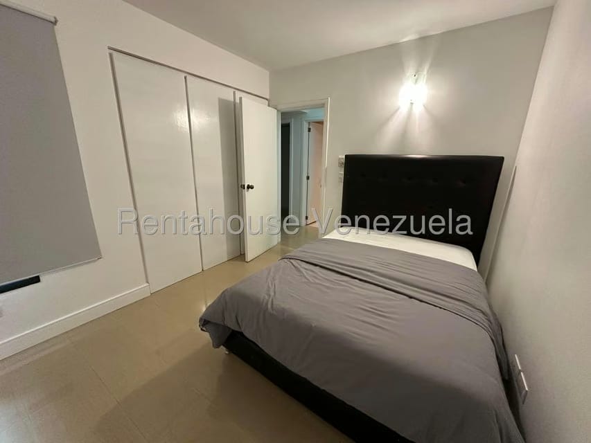 Apartamento (1 Nivel) en Alquiler en Las Mercedes, Distrito Metropolitano - 27