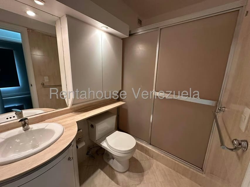 Apartamento (1 Nivel) en Alquiler en Las Mercedes, Distrito Metropolitano - 28