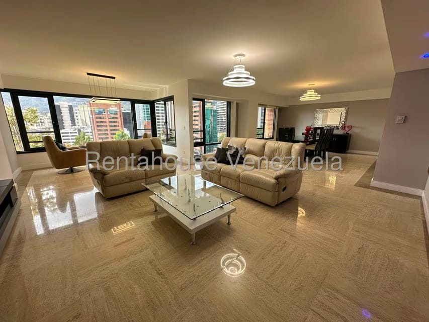 Apartamento (1 Nivel) en Alquiler en Las Mercedes, Distrito Metropolitano - 4