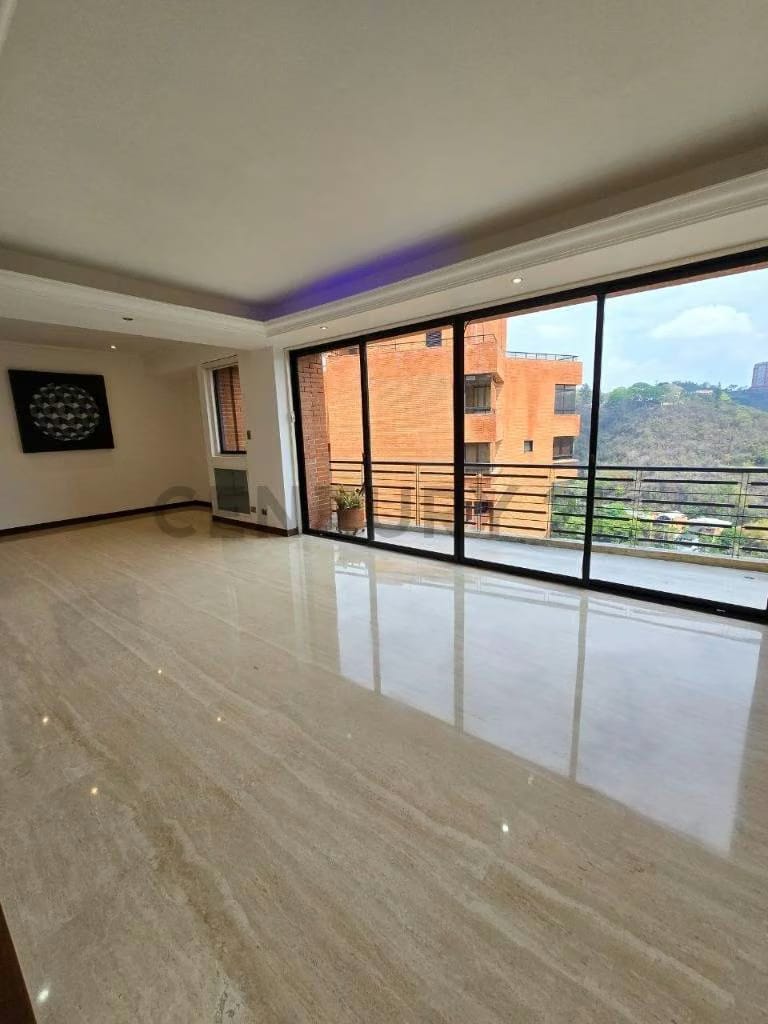 Penthouse Triplex en Alquiler frente al colegio Henry Clay | Los Samanes - 2