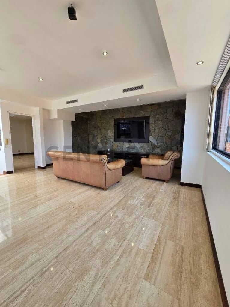 Penthouse Triplex en Alquiler frente al colegio Henry Clay | Los Samanes - 3