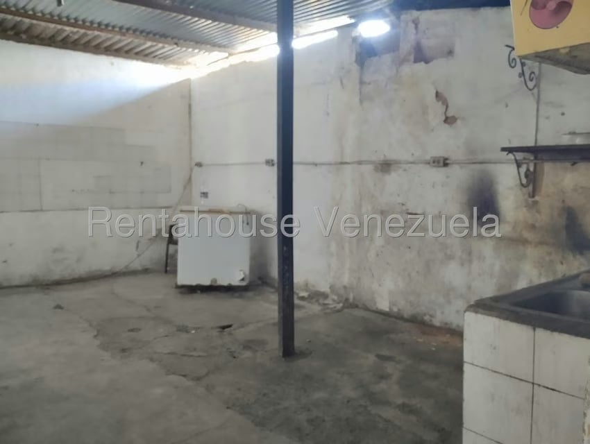 Casa (1 Nivel) en Venta en Centro, Lara - 26