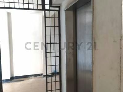 En Venta Edificio con Local Comercial nivel calle, Ideal para Oficinas, - 7