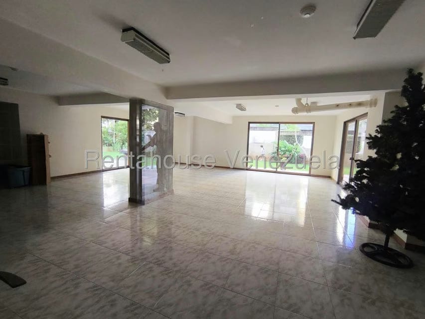 Apartamento (Duplex) en Venta en Terrazas del Avila, Distrito Metropolitano - 2