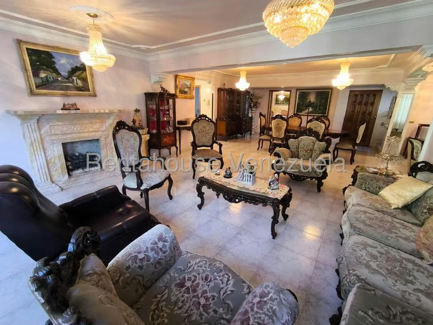 Apartamento (Duplex) en Venta en Terrazas del Avila, Distrito Metropolitano - 9