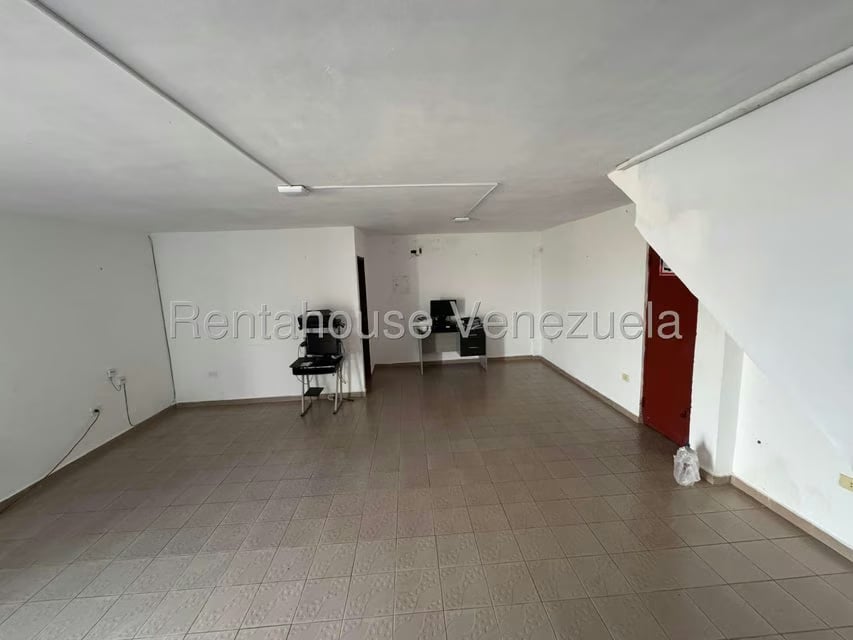 Comercial (Galpon - Deposito) en Venta en Circunvalacion Sur, Portuguesa - 5