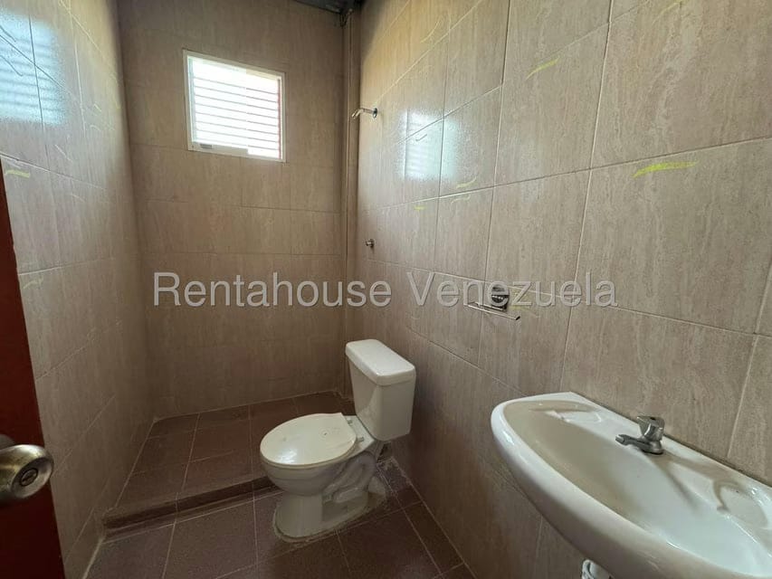 Comercial (Galpon - Deposito) en Venta en Circunvalacion Sur, Portuguesa - 6