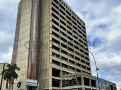 Venta de oficina en C.C. Bello Monte