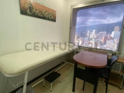 Venta de oficina en C.C. Bello Monte - 10