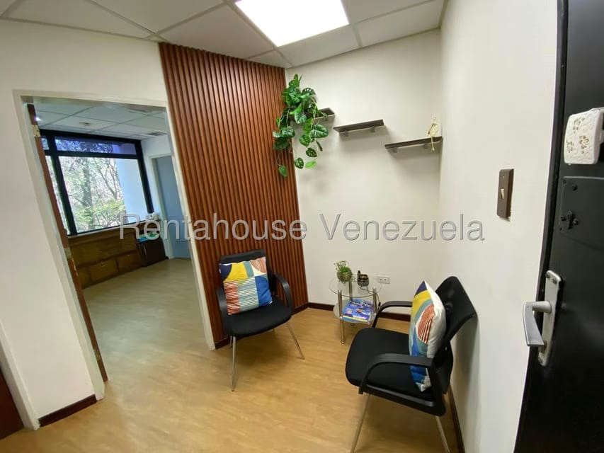 Comercial (Consultorio Medico) en Alquiler en Baruta, Distrito Metropolitano