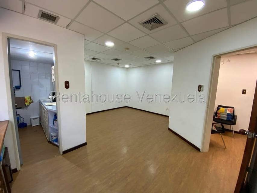 Comercial (Consultorio Medico) en Alquiler en Baruta, Distrito Metropolitano - 2