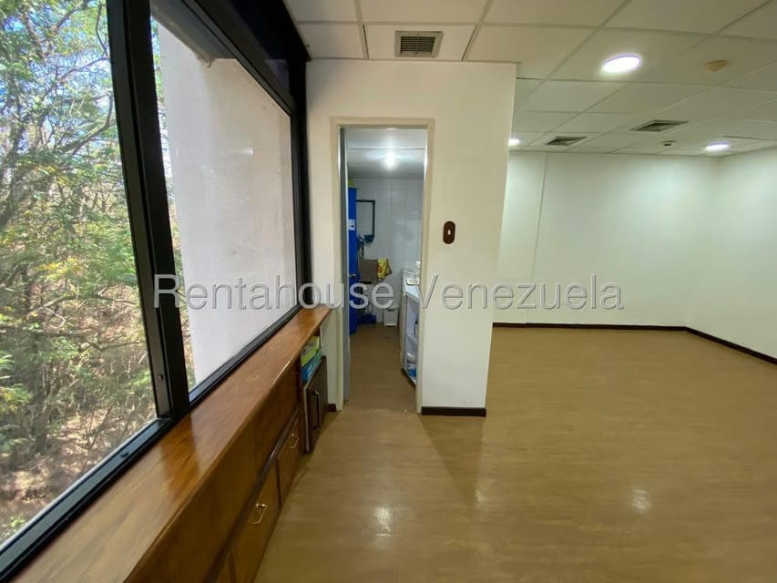 Comercial (Consultorio Medico) en Alquiler en Baruta, Distrito Metropolitano - 6