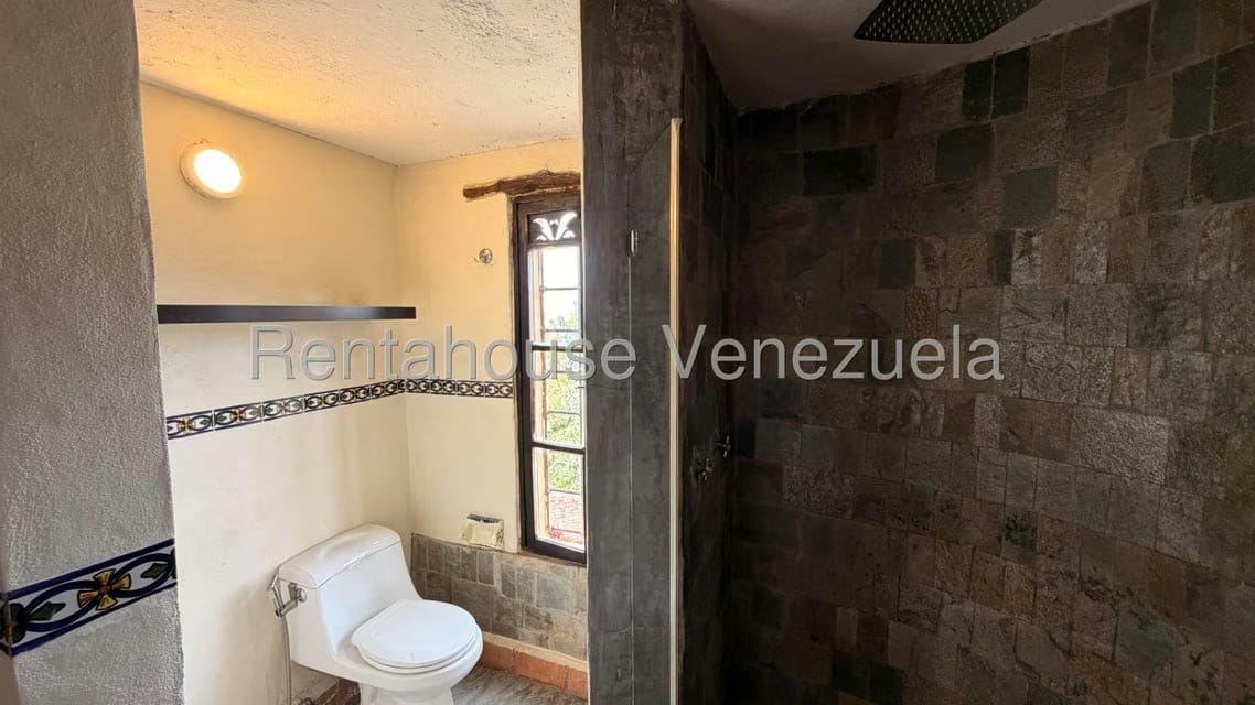 Casa (1 Nivel) en Venta en Los Guayabitos, Distrito Metropolitano - 36