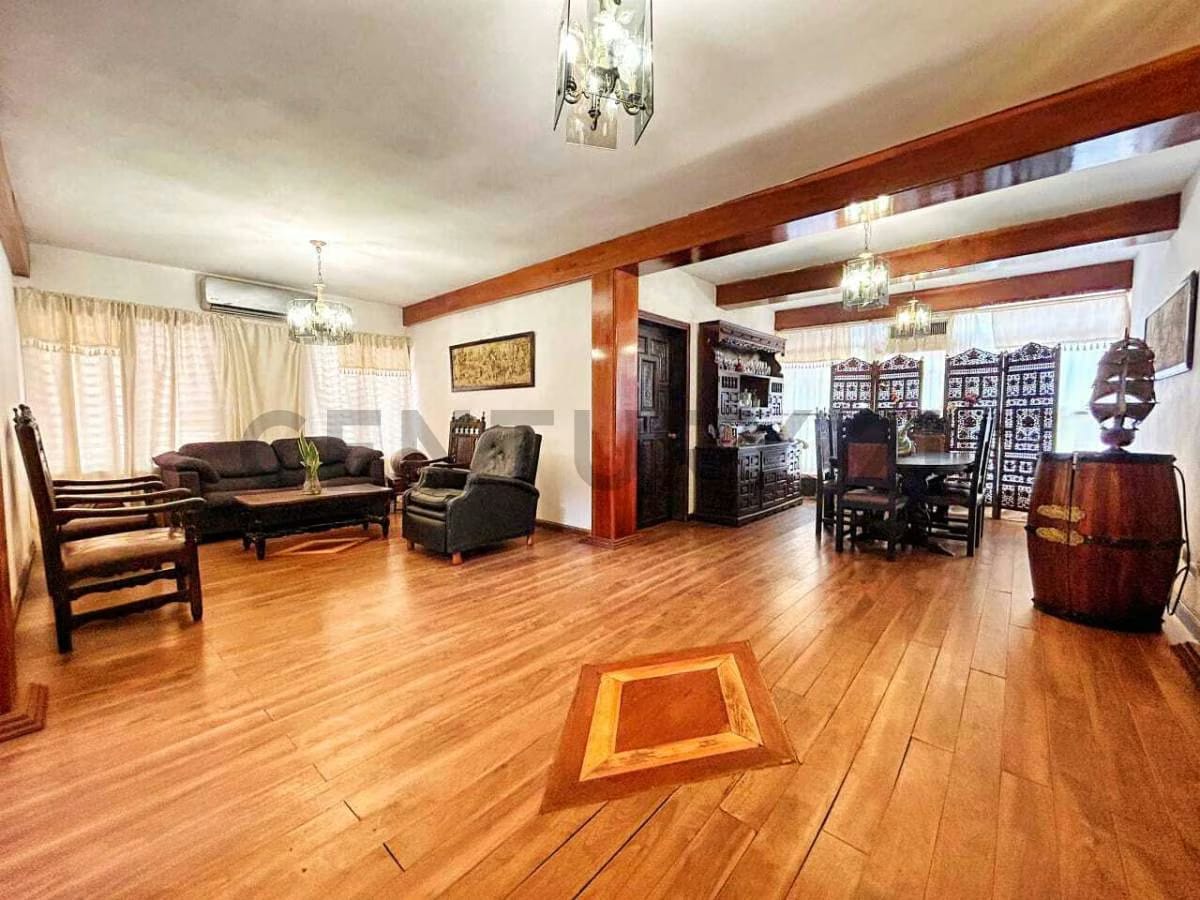 Cuatro Propiedades En Una: Inversión Maestra en Altagracia, Isla de Margarita - 3