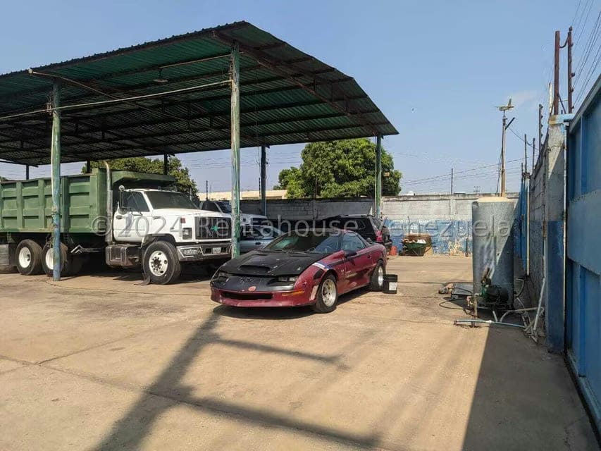 Comercial (Local Comercial) en Alquiler en El Silencio, Zulia - 3