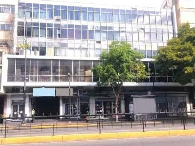 CENTRICA OFICINA EN VENTA EN CHACAO