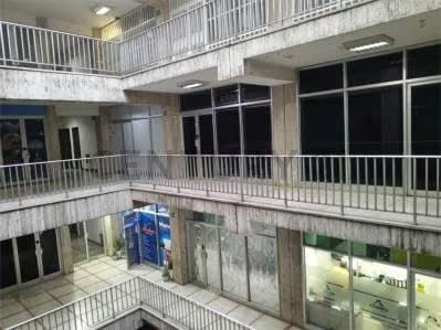 CENTRICA OFICINA EN VENTA EN CHACAO - 8