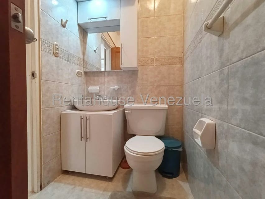 Apartamento (1 Nivel) en Alquiler en Trigal Norte, Carabobo - 6