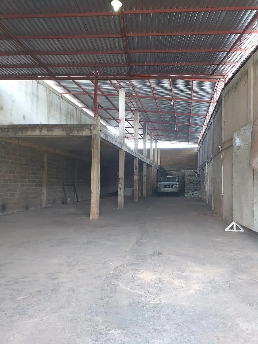 Galpon en Venta en Edmundo Barrio El Tigre - 2