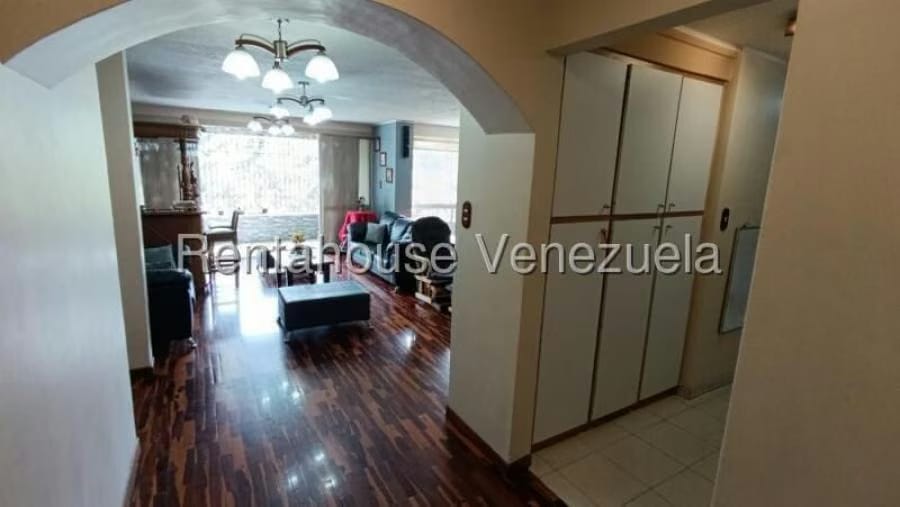 Apartamento en Venta en El Paraiso Caracas - 12