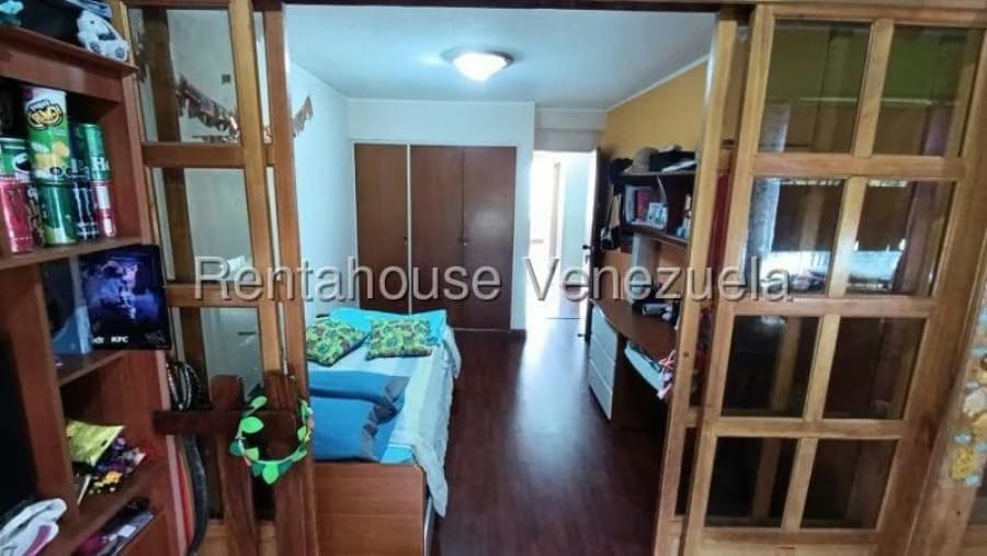 Apartamento en Venta en El Paraiso Caracas - 14