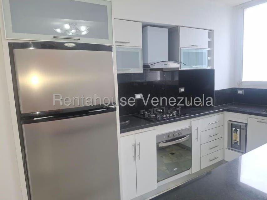 Apartamento (1 Nivel) en Venta en Baruta, Distrito Metropolitano - 2