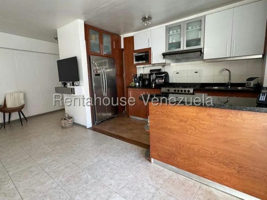 Apartamento en Venta en los dos caminos Caracas - 2