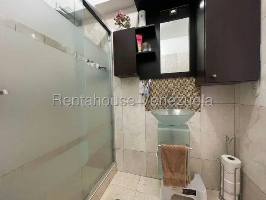 Apartamento en Venta en los dos caminos Caracas - 3