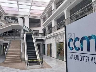 Local comercial en el centro comercial CCM en venta