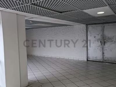 Local comercial en el centro comercial CCM en venta - 2