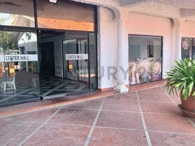 Local comercial en el centro comercial CCM en venta - 9