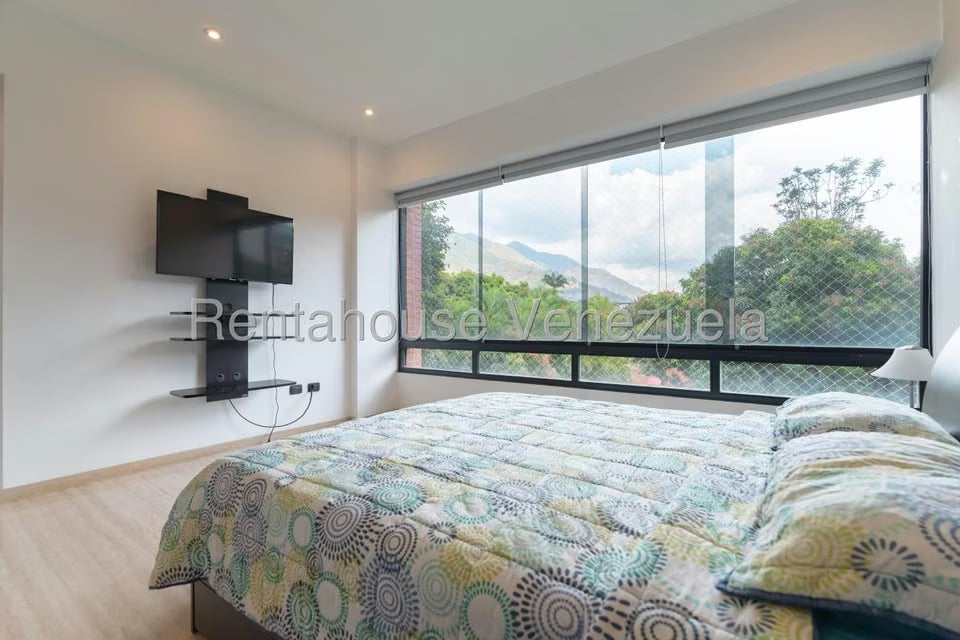 Apartamento (1 Nivel) en Alquiler en Los Chorros, Distrito Metropolitano - 14